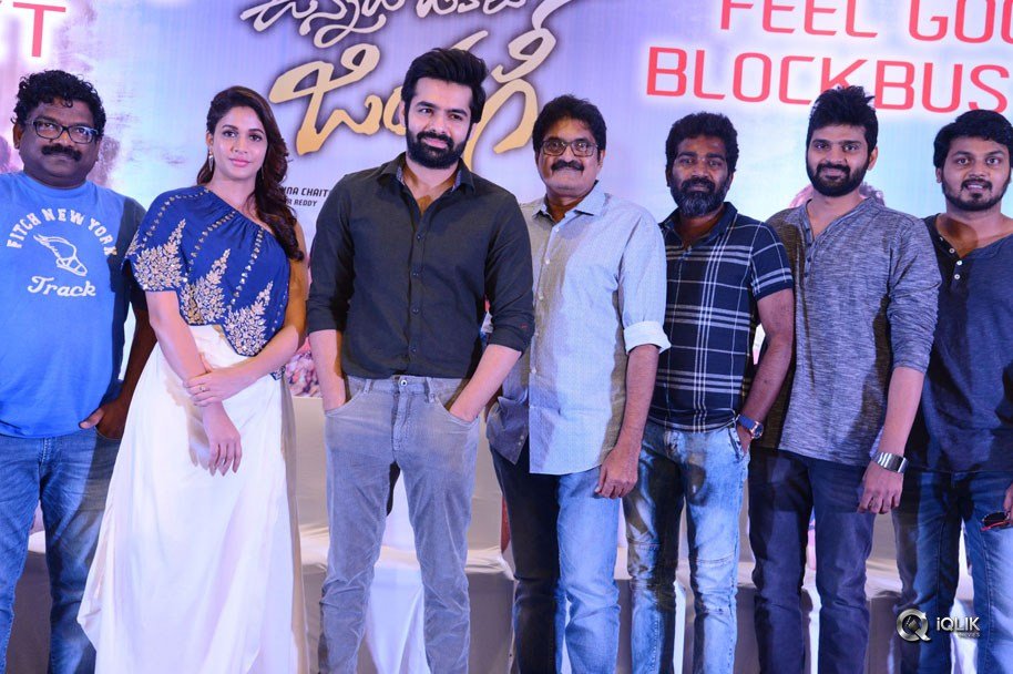 Vunnadhi-Okate-Zindagi-Movie-Team-Thanks-Meet